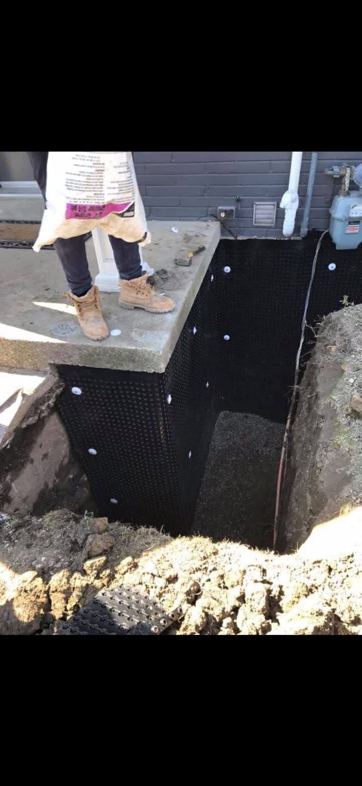 Foundation waterproofing protection board